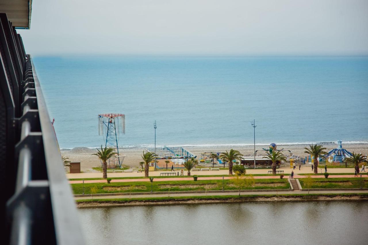 Premium Aparthotel With Sea View Batumi Exterior foto
