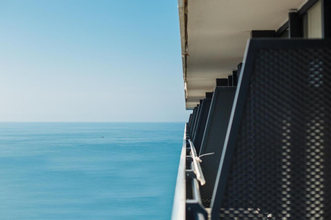 Premium Aparthotel With Sea View Batumi Exterior foto