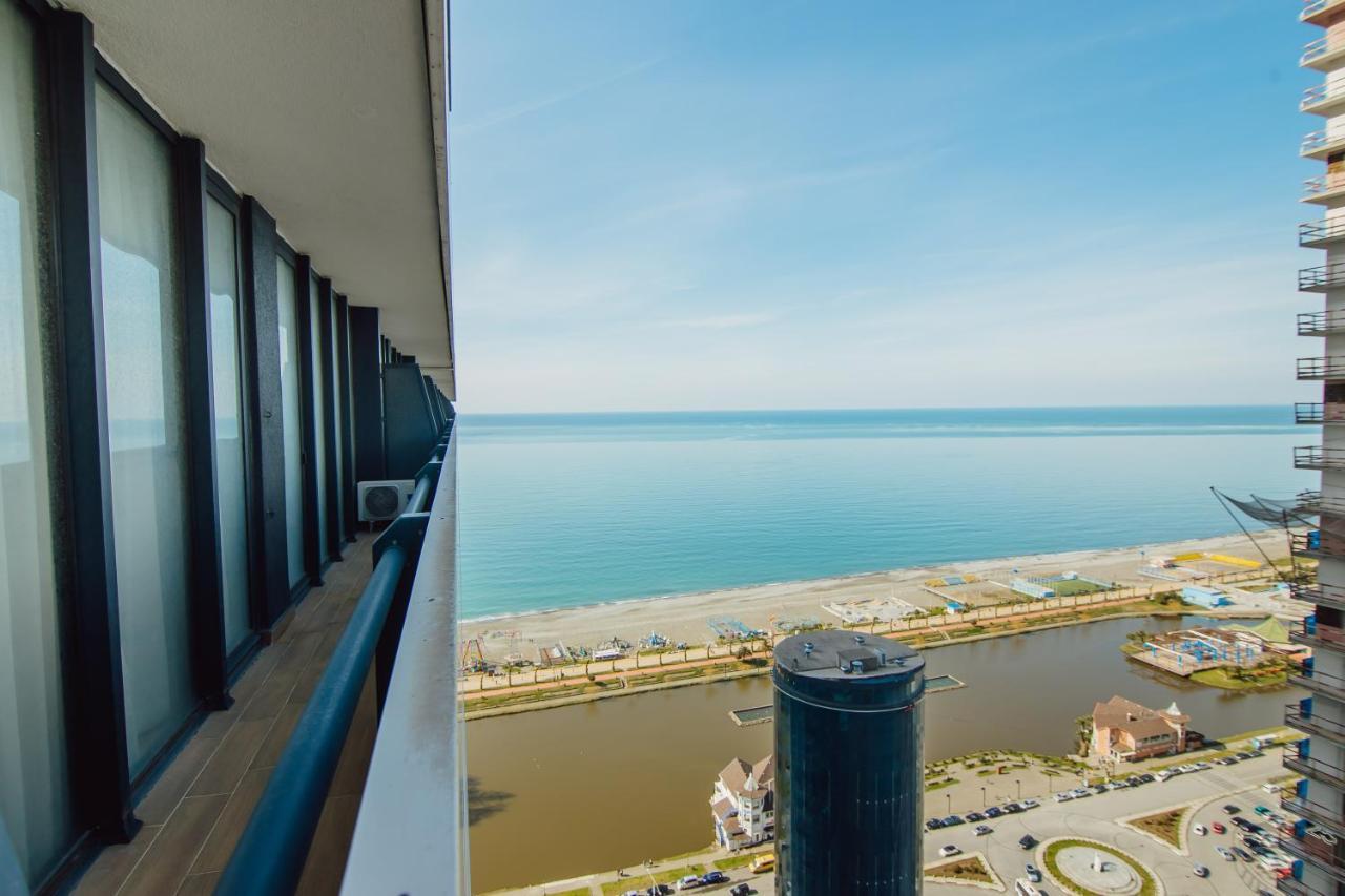 Premium Aparthotel With Sea View Batumi Exterior foto