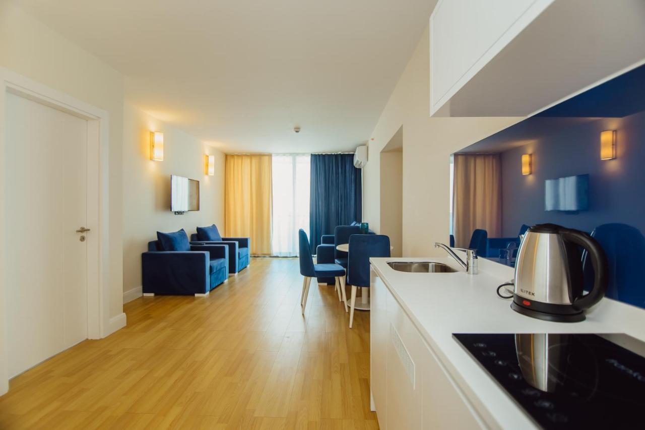 Premium Aparthotel With Sea View Batumi Exterior foto