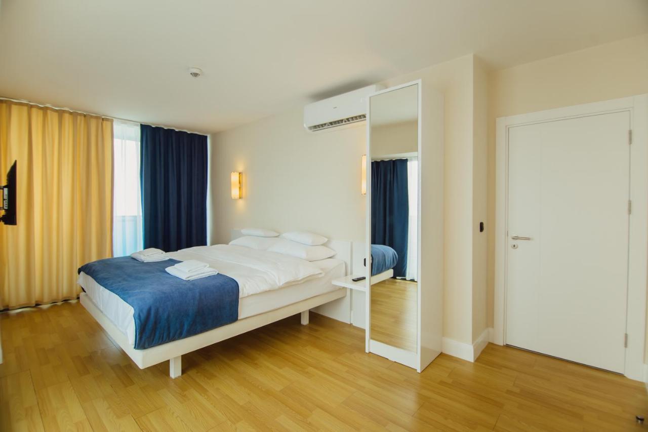 Premium Aparthotel With Sea View Batumi Exterior foto